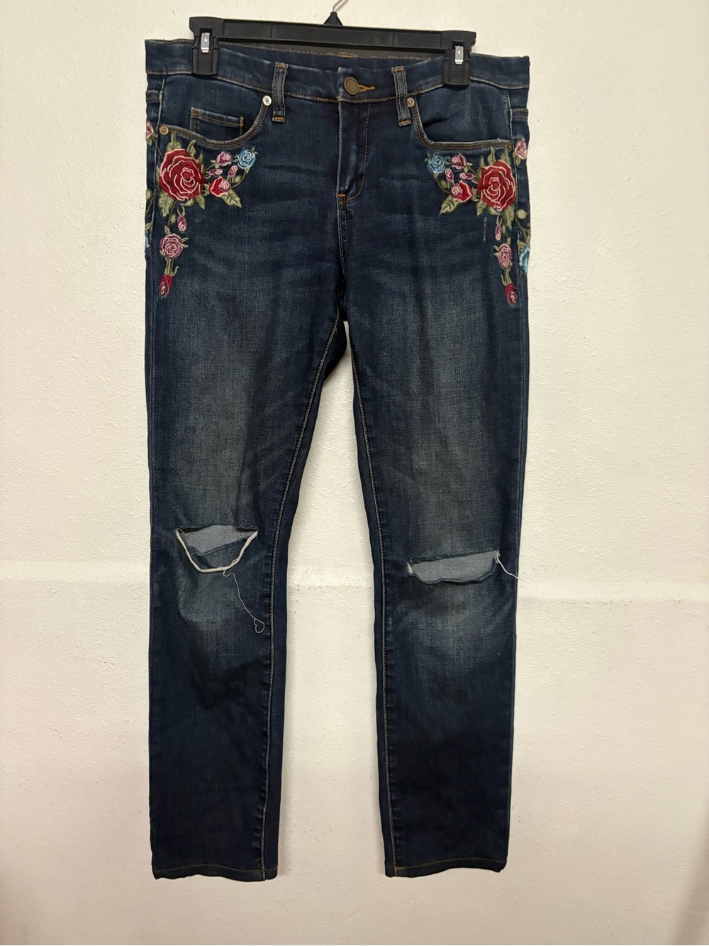Blanknyc Dark Wash Embroidered Rose Women’s Jeans